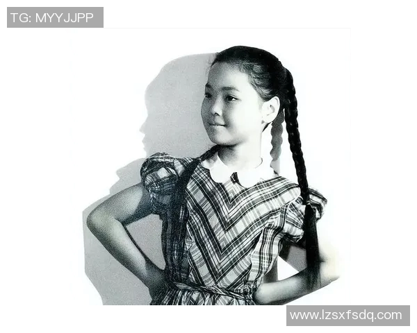 篮球明星化身邓丽君唱响经典旋律引发全场热潮